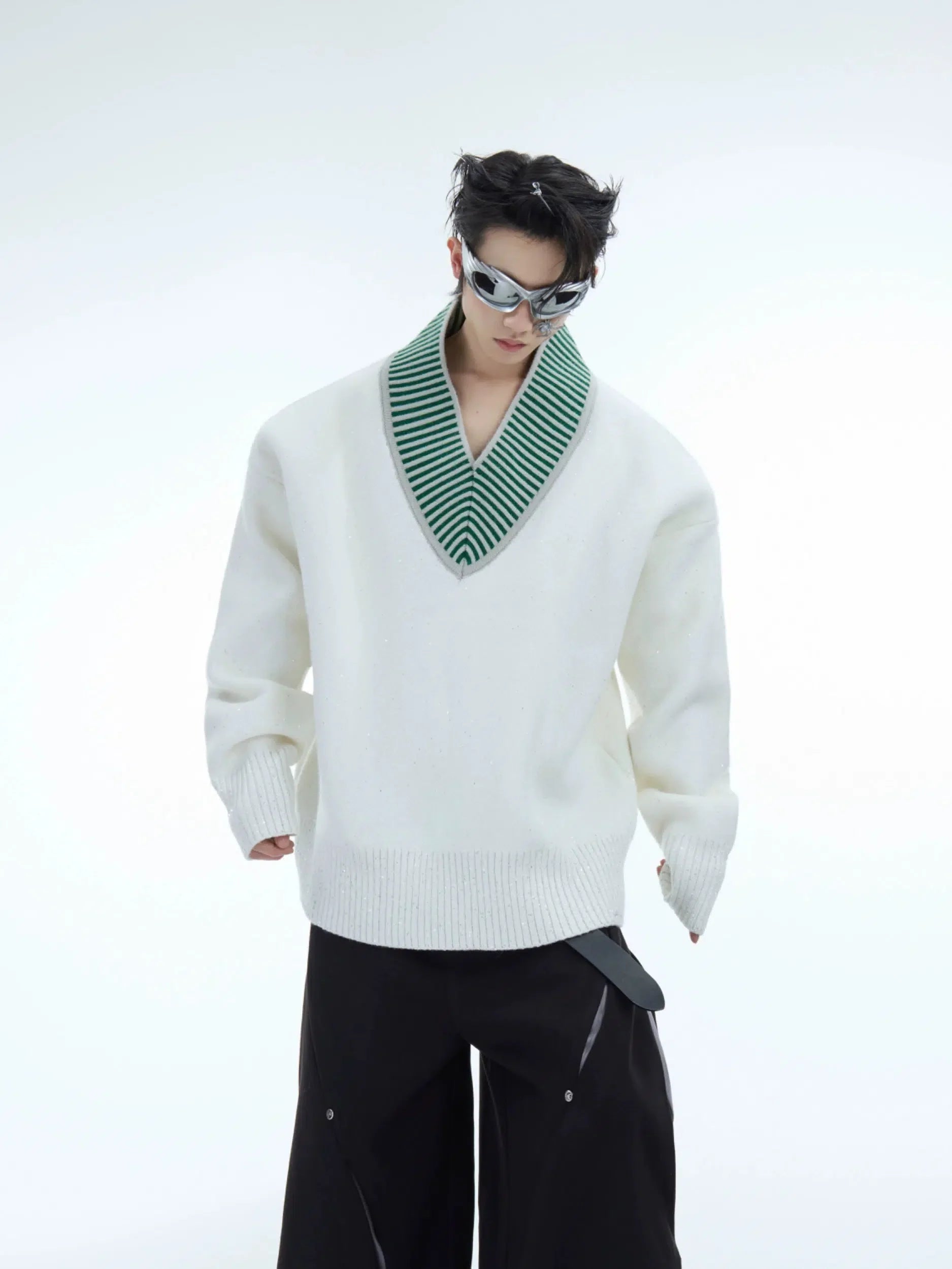 Loose Fit V-Neck Sweater-ArguE CulturE