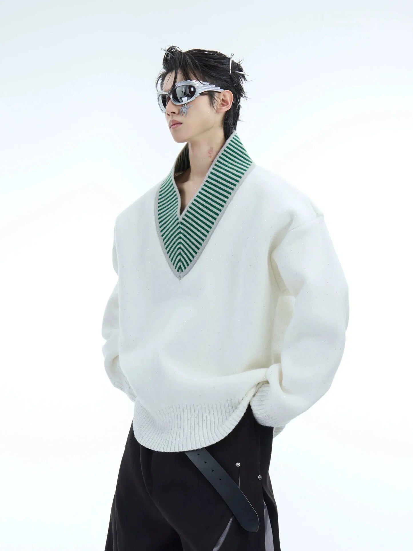 V-Neck Knitted Sweater with Contrast Trim-ArguE CulturE